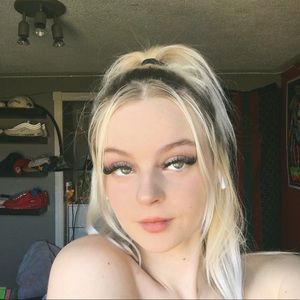 Meet your Posher, Katelynn